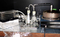 オゾンラボ125/ゴム焼却における煙除去と脱臭実験