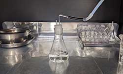 オゾンラボ157/離型剤廃液の蒸留水脱臭実験